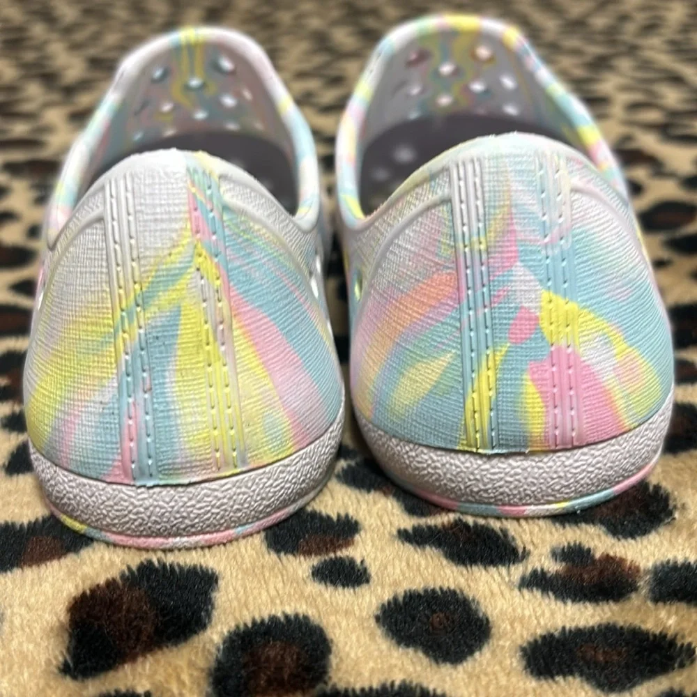 Cat & Jack Toddler Girl Size 9 Waterproof Tye Dye Slip On Water Shoes